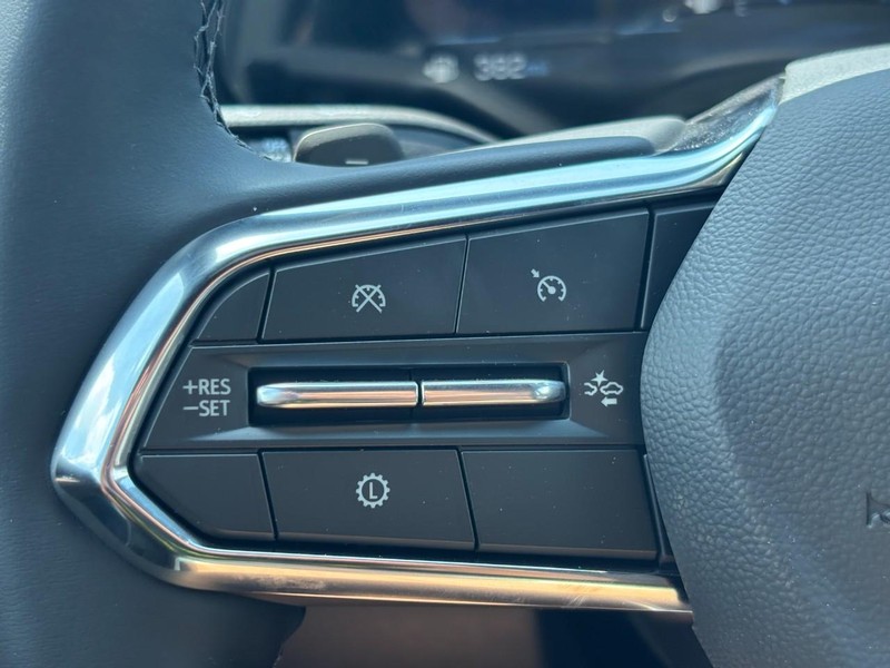 Chevrolet Equinox Vehicle Full-screen Gallery Image 12
