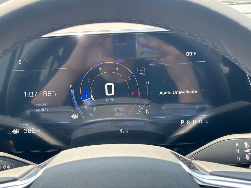 Chevrolet Equinox Vehicle Full-screen Gallery Image 14