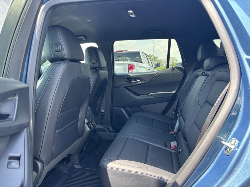 Chevrolet Equinox Vehicle Full-screen Gallery Image 5