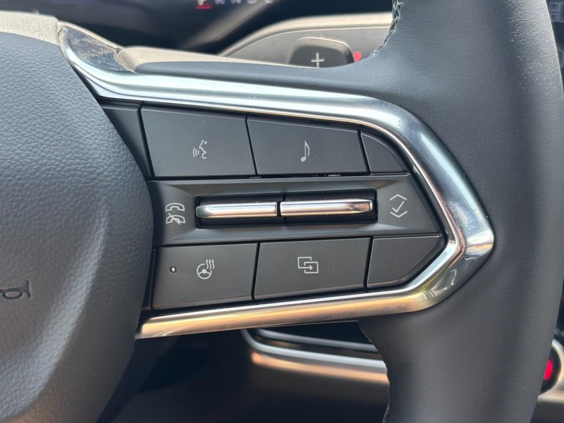 Chevrolet Equinox Vehicle Full-screen Gallery Image 13