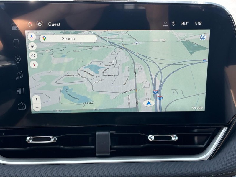 Chevrolet Equinox Vehicle Full-screen Gallery Image 16