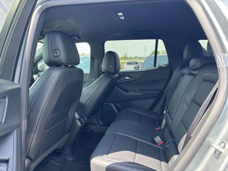 Chevrolet Equinox Vehicle Full-screen Gallery Image 5