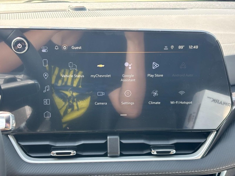 Chevrolet Equinox Vehicle Full-screen Gallery Image 16