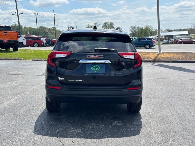 GMC Terrain Vehicle Full-screen Gallery Image 04