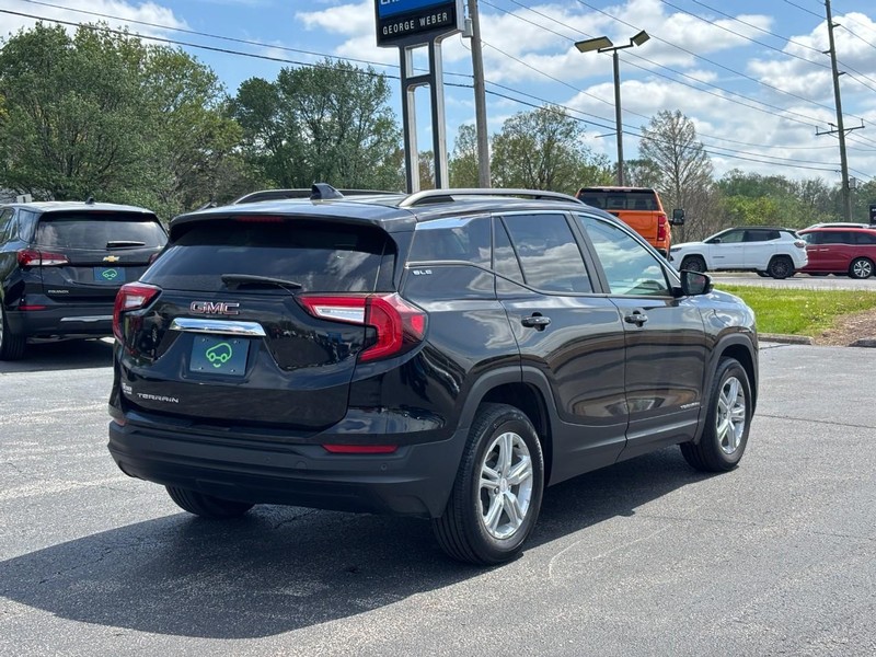 GMC Terrain Vehicle Full-screen Gallery Image 05