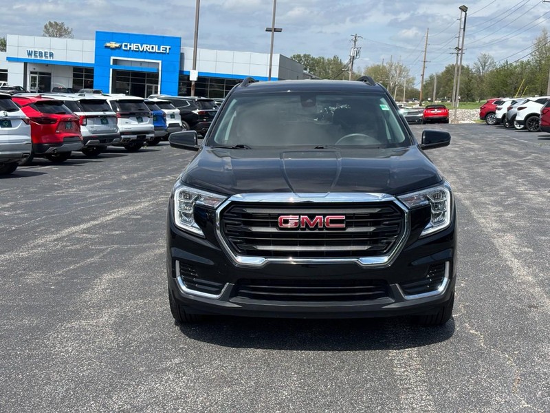 GMC Terrain Vehicle Full-screen Gallery Image 08