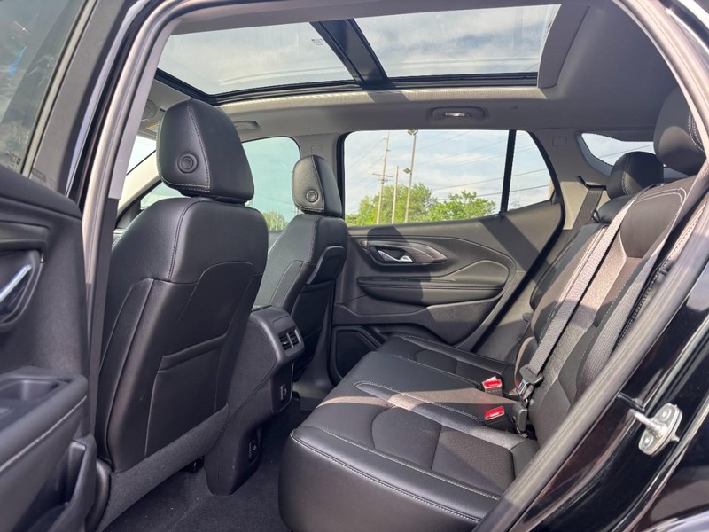 GMC Terrain Vehicle Full-screen Gallery Image 10