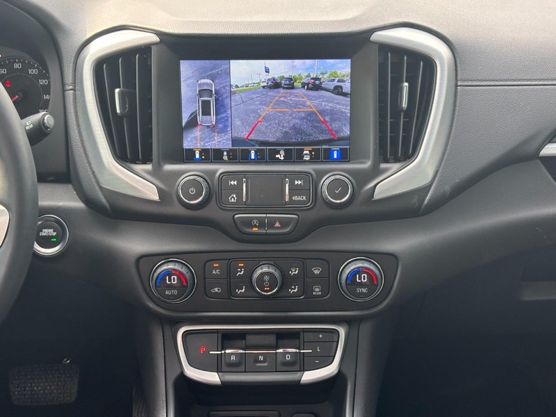 GMC Terrain Vehicle Full-screen Gallery Image 13