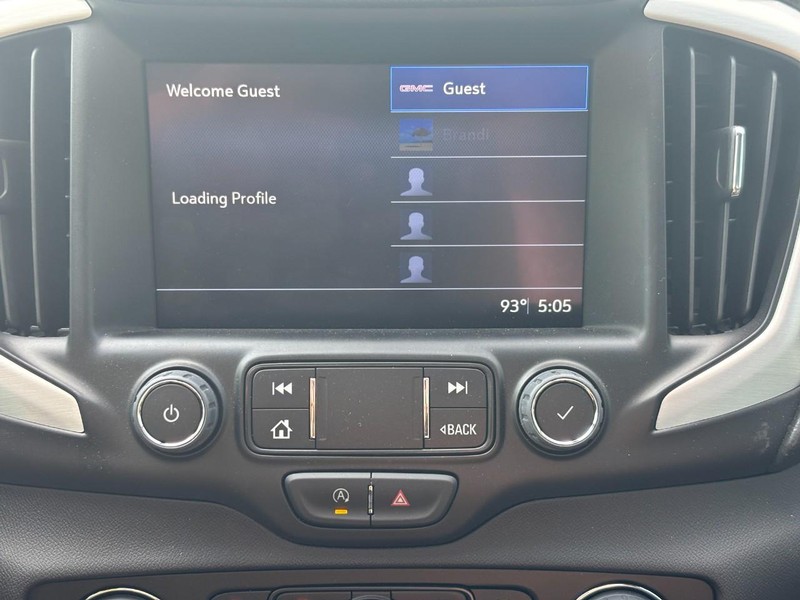 GMC Terrain Vehicle Full-screen Gallery Image 20