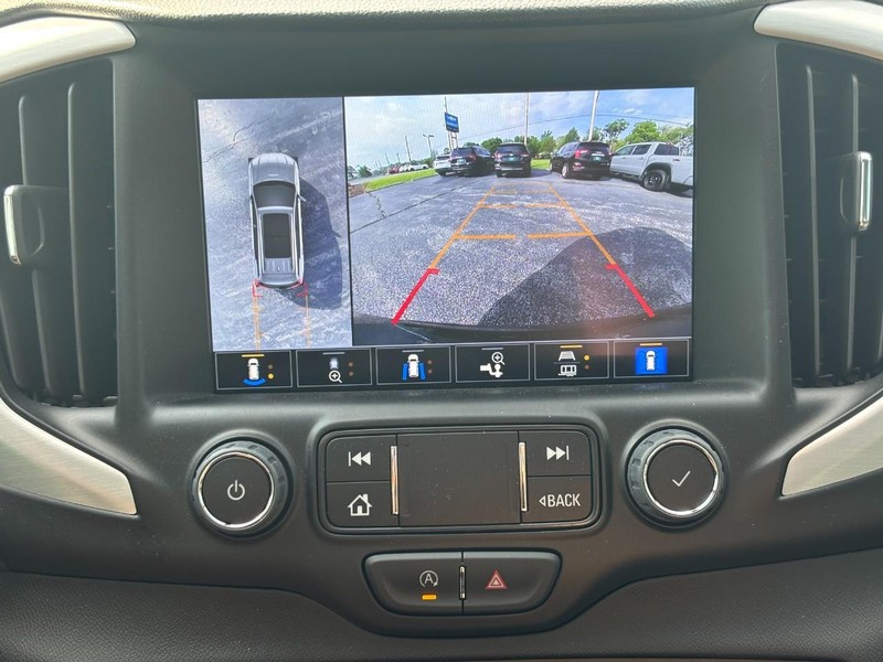 GMC Terrain Vehicle Full-screen Gallery Image 22