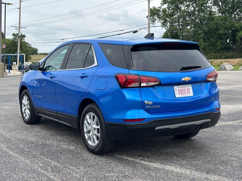 Chevrolet Equinox Vehicle Full-screen Gallery Image 3