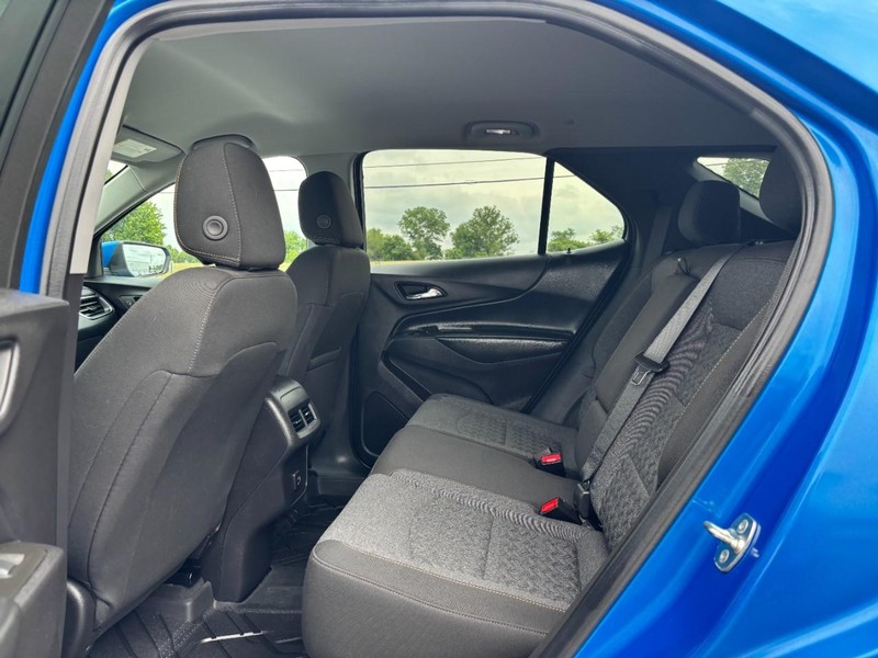 Chevrolet Equinox Vehicle Full-screen Gallery Image 10