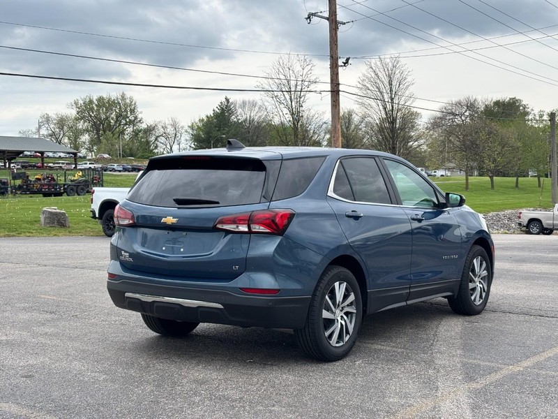 Chevrolet Equinox Vehicle Full-screen Gallery Image 5