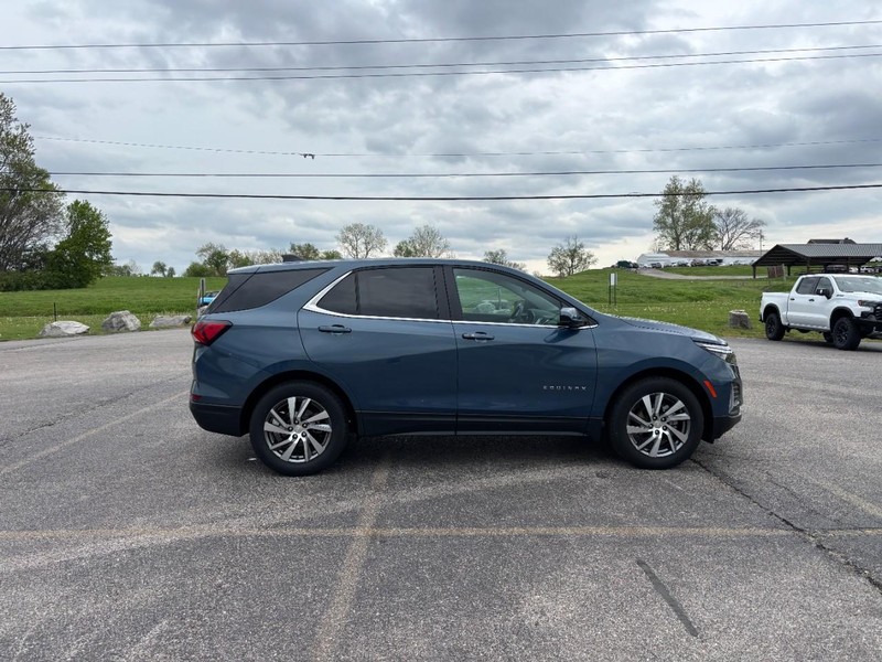 Chevrolet Equinox Vehicle Full-screen Gallery Image 6