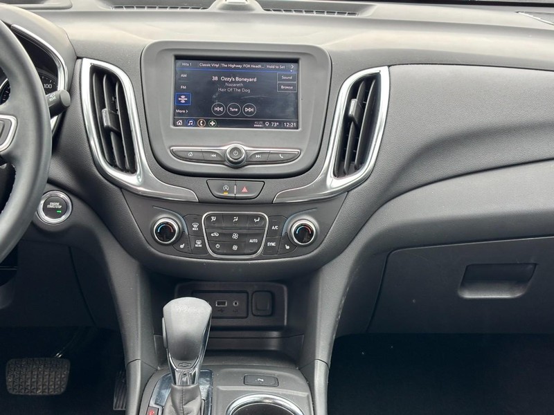 Chevrolet Equinox Vehicle Full-screen Gallery Image 13