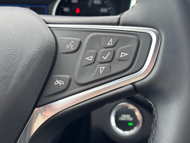 Chevrolet Equinox Vehicle Full-screen Gallery Image 18