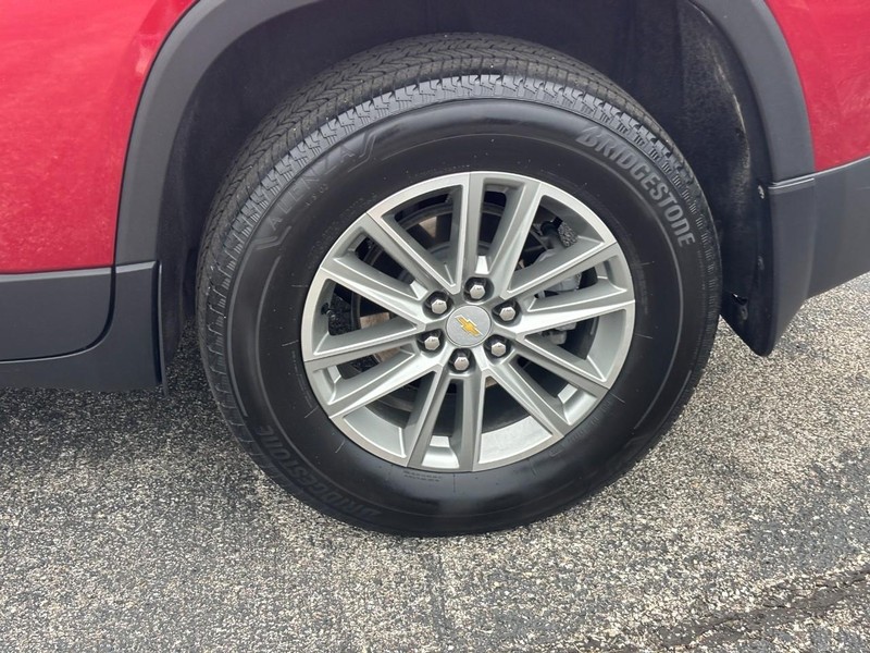 Chevrolet Traverse Vehicle Full-screen Gallery Image 9