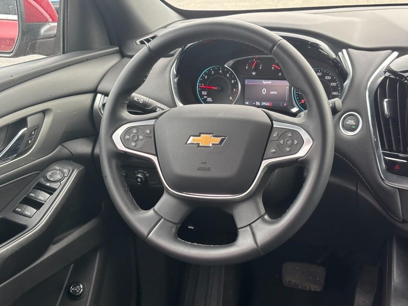 Chevrolet Traverse Vehicle Full-screen Gallery Image 13