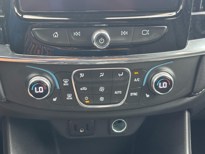 Chevrolet Traverse Vehicle Full-screen Gallery Image 23