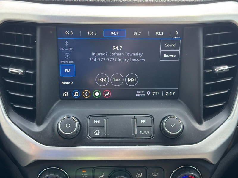 GMC Acadia Vehicle Full-screen Gallery Image 21