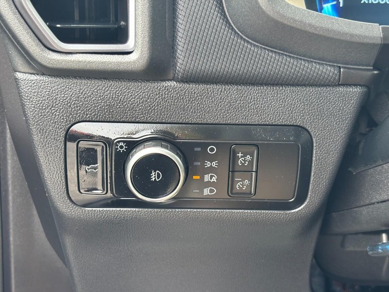 Ford Bronco Sport Vehicle Full-screen Gallery Image 17