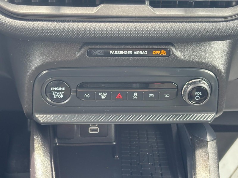 Ford Bronco Sport Vehicle Full-screen Gallery Image 23