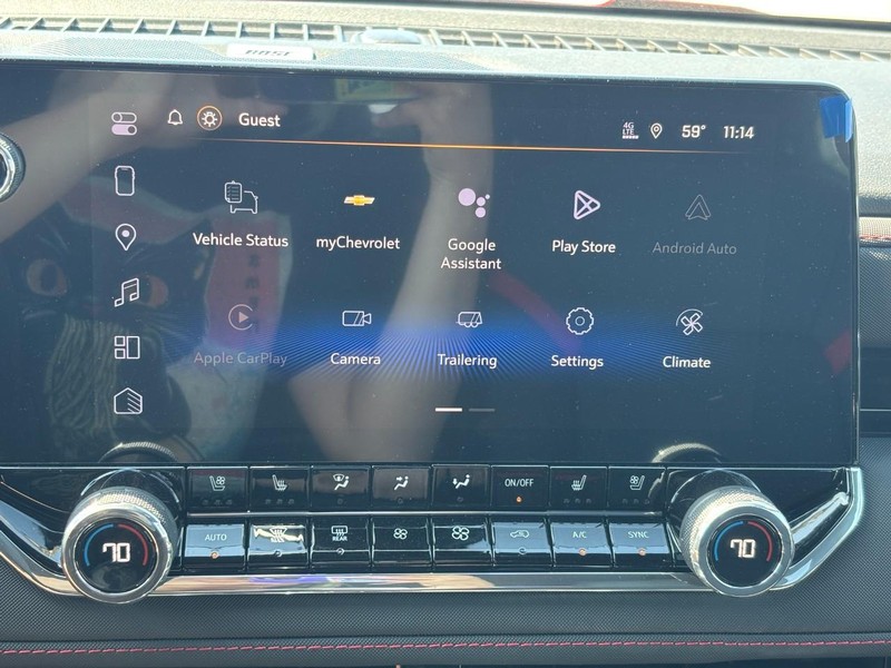 Chevrolet Colorado Vehicle Full-screen Gallery Image 15
