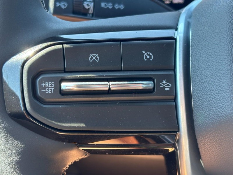 Chevrolet Colorado Vehicle Full-screen Gallery Image 12