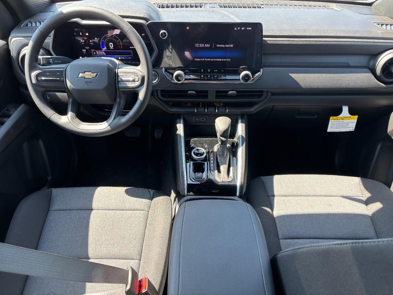 Chevrolet Colorado Vehicle Full-screen Gallery Image 6