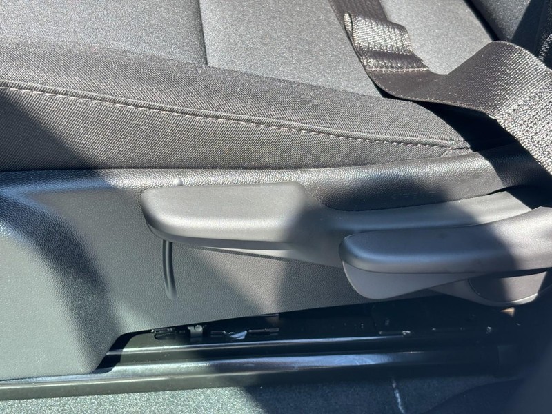 Chevrolet Colorado Vehicle Full-screen Gallery Image 10