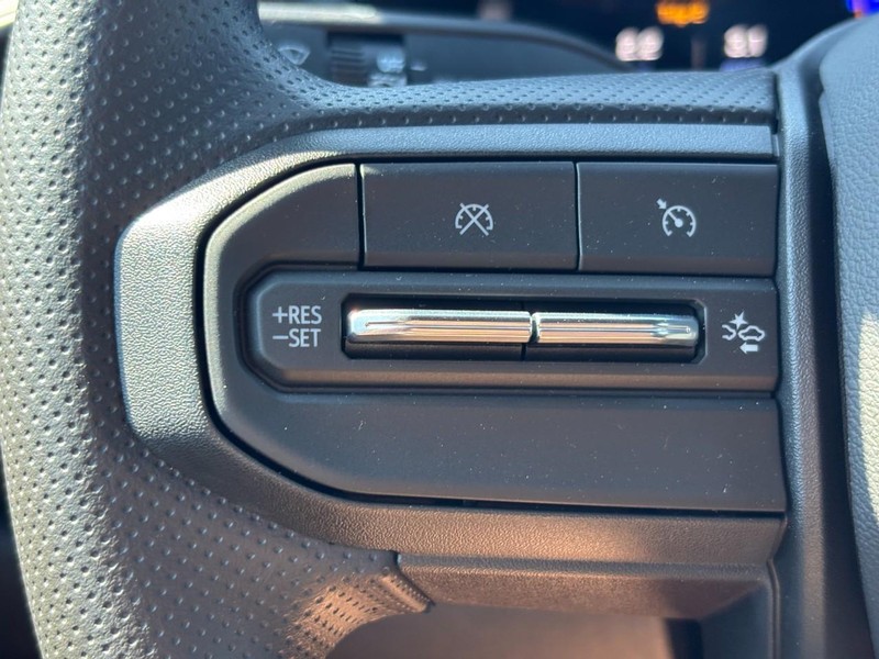 Chevrolet Colorado Vehicle Full-screen Gallery Image 12