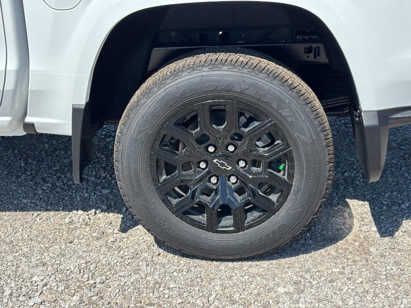 Chevrolet Colorado Vehicle Full-screen Gallery Image 4