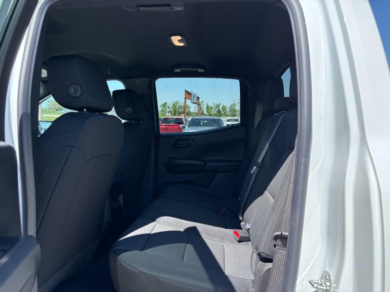 Chevrolet Colorado Vehicle Full-screen Gallery Image 5