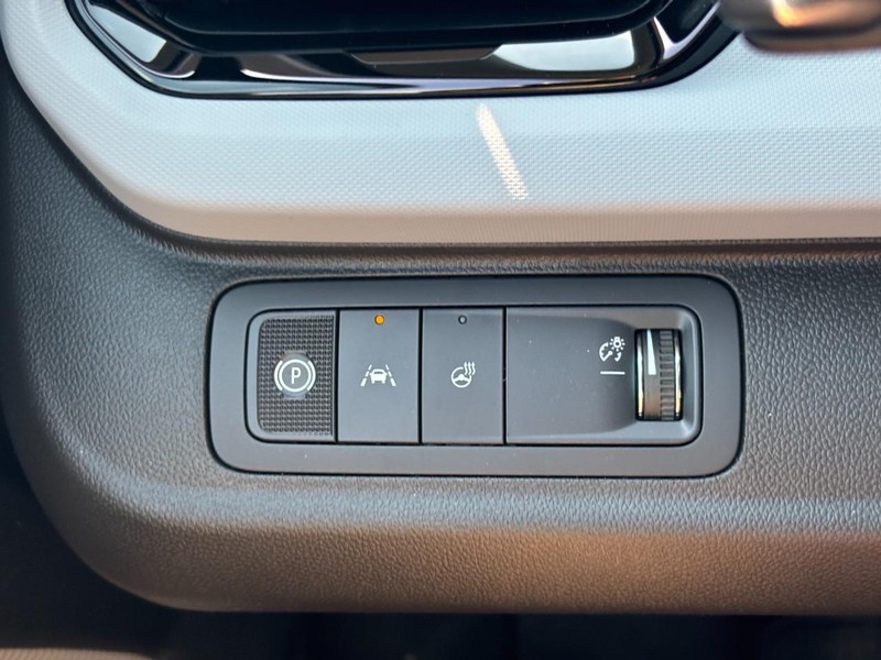 Chevrolet Bolt Vehicle Full-screen Gallery Image 12