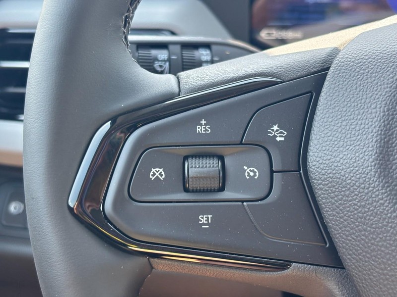 Chevrolet Bolt Vehicle Full-screen Gallery Image 13
