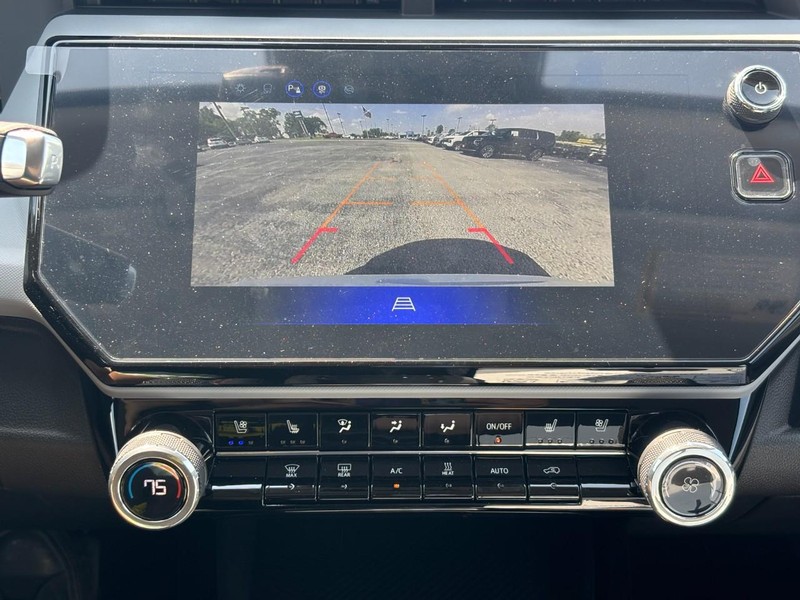Chevrolet Bolt Vehicle Full-screen Gallery Image 18