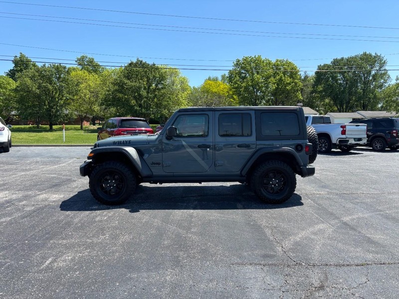 Jeep Wrangler Vehicle Full-screen Gallery Image 2