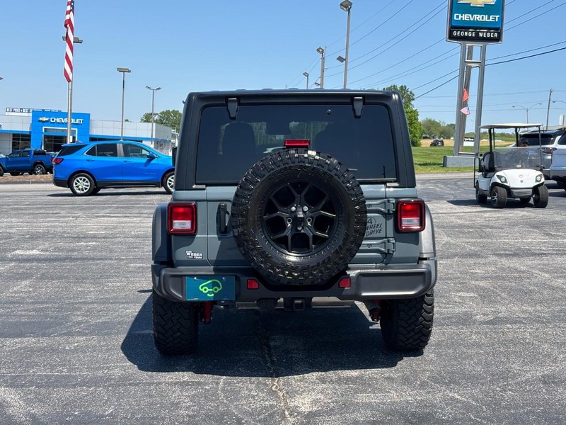 Jeep Wrangler Vehicle Full-screen Gallery Image 4
