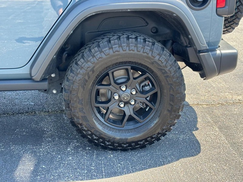 Jeep Wrangler Vehicle Full-screen Gallery Image 9