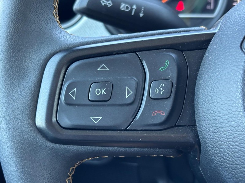 Jeep Wrangler Vehicle Full-screen Gallery Image 17