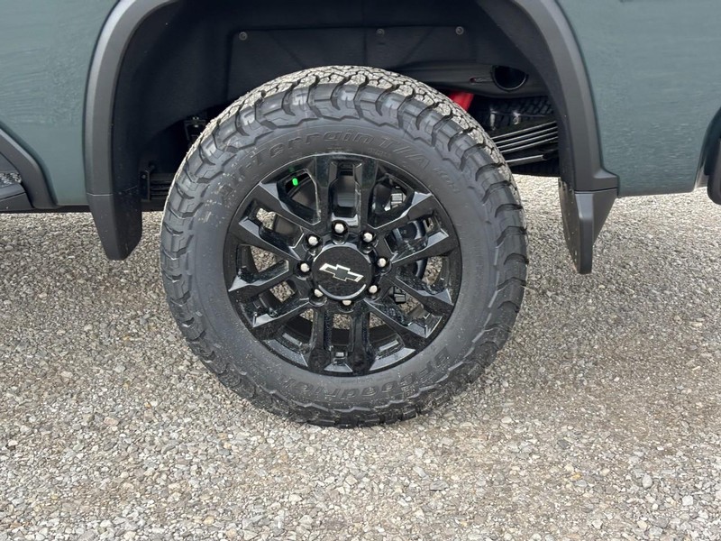 Chevrolet Silverado 2500HD Vehicle Full-screen Gallery Image 4