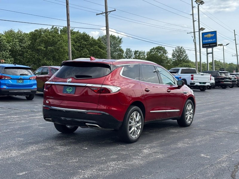 Buick Enclave Vehicle Full-screen Gallery Image 05