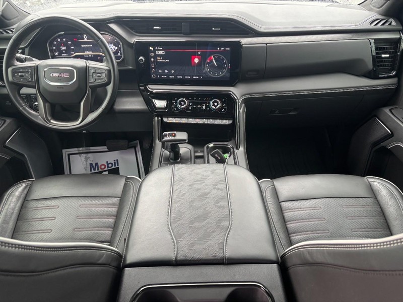 GMC Sierra 1500 Vehicle Full-screen Gallery Image 11