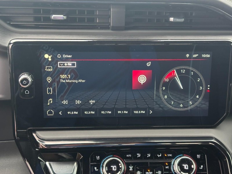 GMC Sierra 1500 Vehicle Full-screen Gallery Image 20