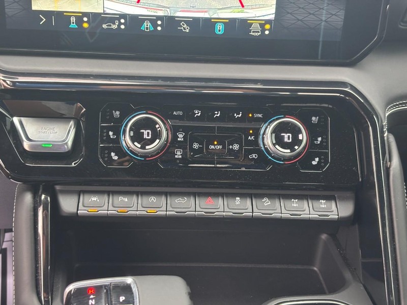 GMC Sierra 1500 Vehicle Full-screen Gallery Image 22