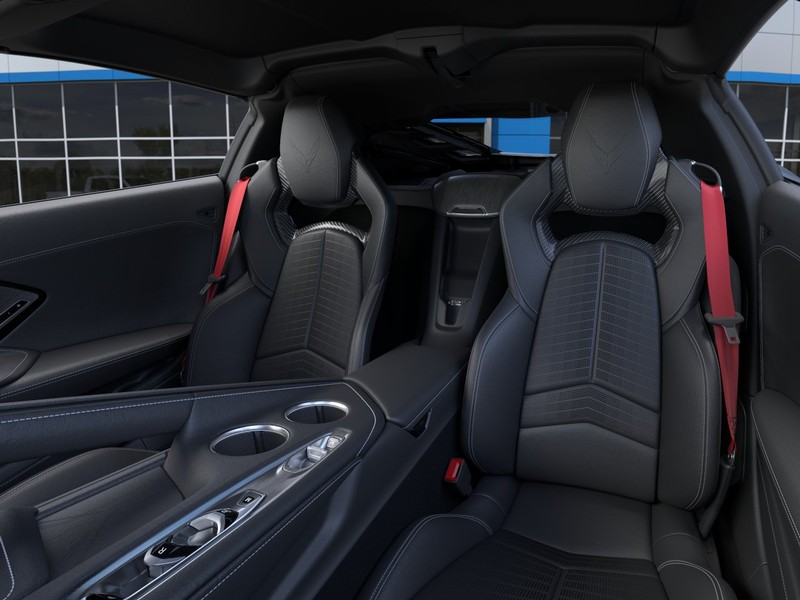 Chevrolet Corvette Vehicle Full-screen Gallery Image 16