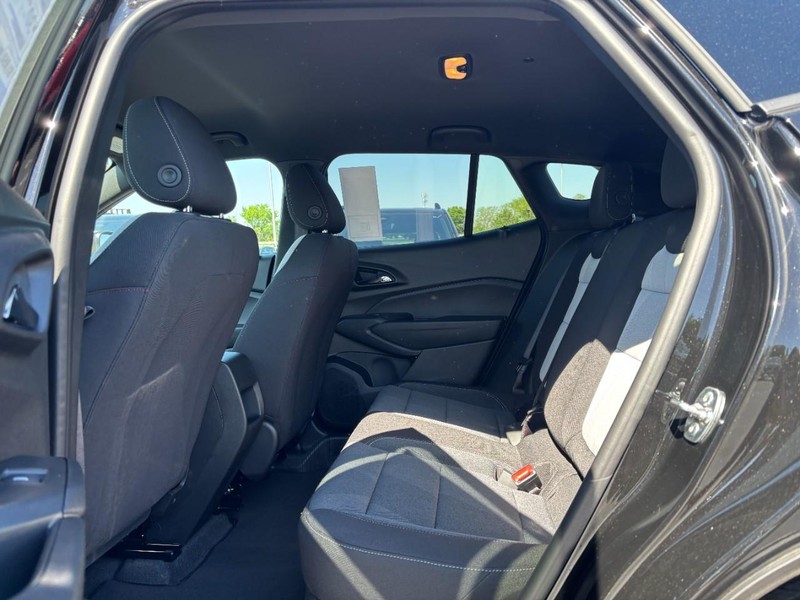 Chevrolet Trax Vehicle Full-screen Gallery Image 5