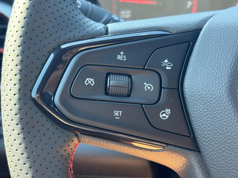 Chevrolet Trax Vehicle Full-screen Gallery Image 12