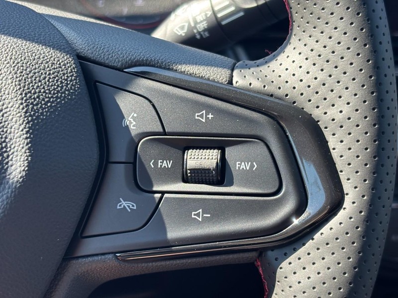 Chevrolet Trax Vehicle Full-screen Gallery Image 13