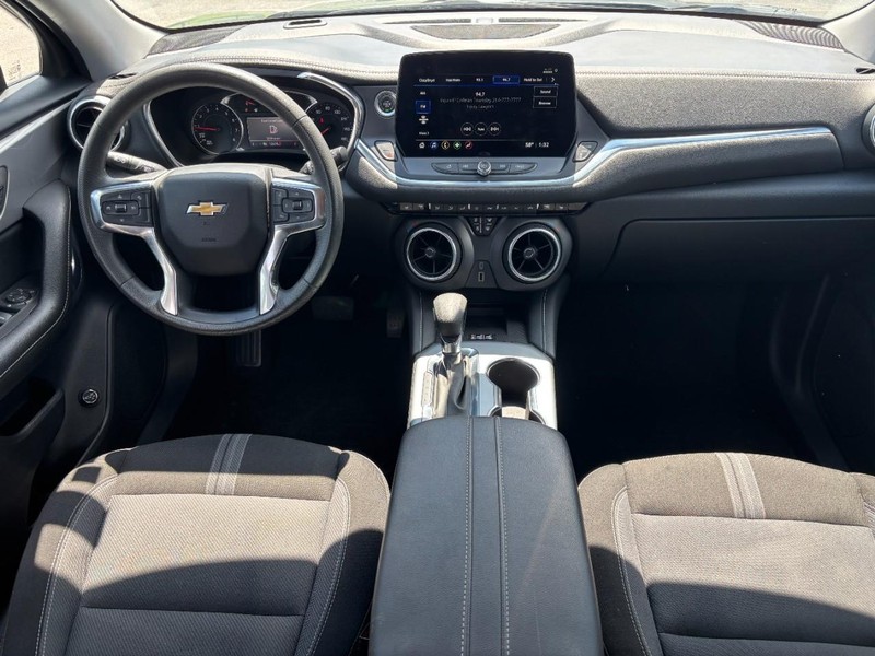 Chevrolet Blazer Vehicle Full-screen Gallery Image 11
